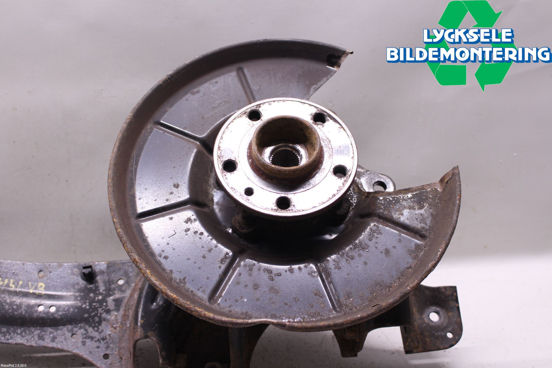 Volvo XC70 08-13 Hjullagerhus Bak Vä