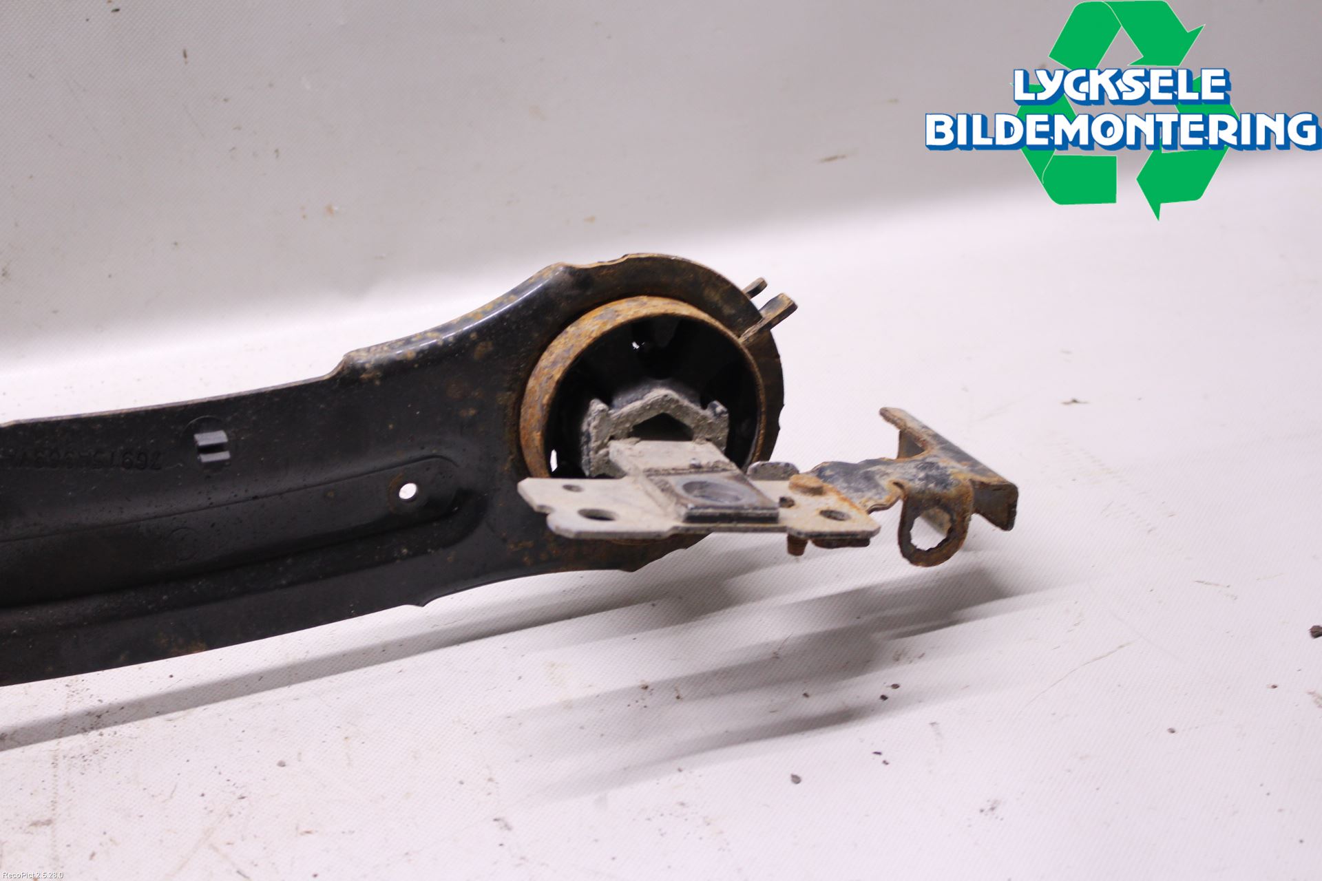 Volvo XC70 08-13 Hjullagerhus Bak Vä