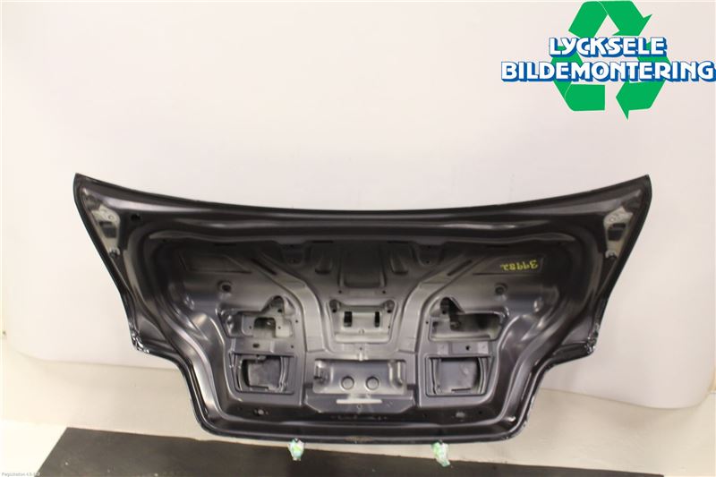 BMW 1 E82/88 Coupé/Cab 06-13 Baklucka (Ej Med Ruta)