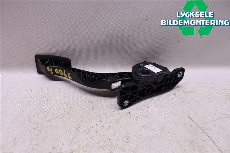 Mitsubishi L200 16-23 Gaspedal