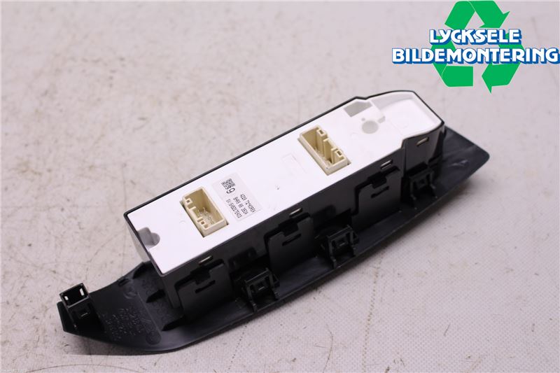 Mazda 3 III 14-19 Strömställare Elhiss