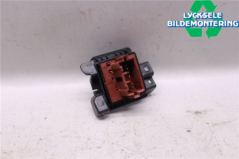 Mitsubishi L200 16-23 Strömställare Spegel