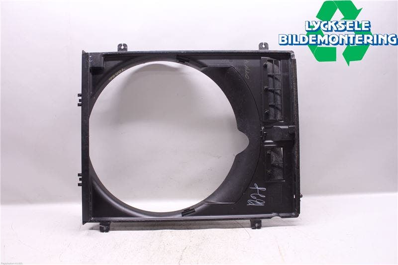 Mitsubishi L200 16-23 Kylfläktkåpa