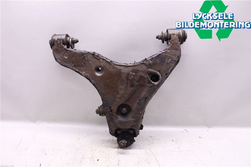 Mitsubishi L200 16-23 Bärarm Fram Undre Hö