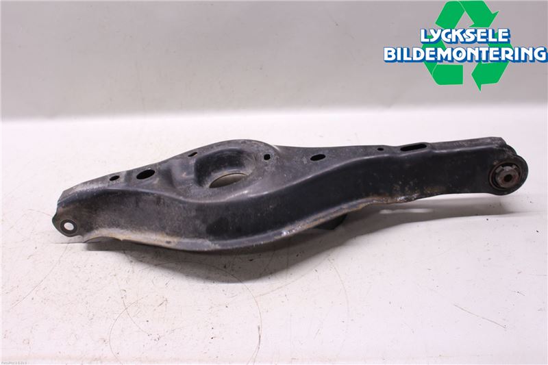 Mazda 3 III 14-19 Bärarm Bak Vänster