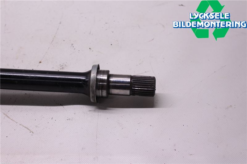 Mazda 3 III 14-19 Drivaxel Fram Höger