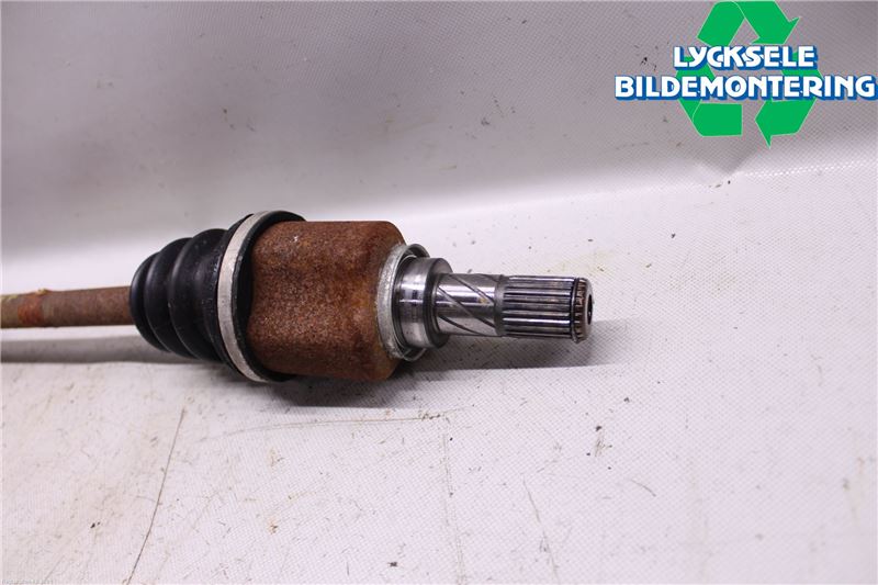 Nissan MICRA 08-10 Drivaxel Fram Vänster