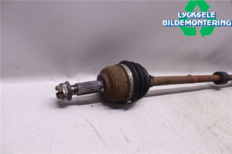 Nissan MICRA 08-10 Drivaxel Fram Höger