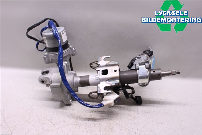 Toyota AURIS 10-12 Rattaxelagg Med Inb Servo