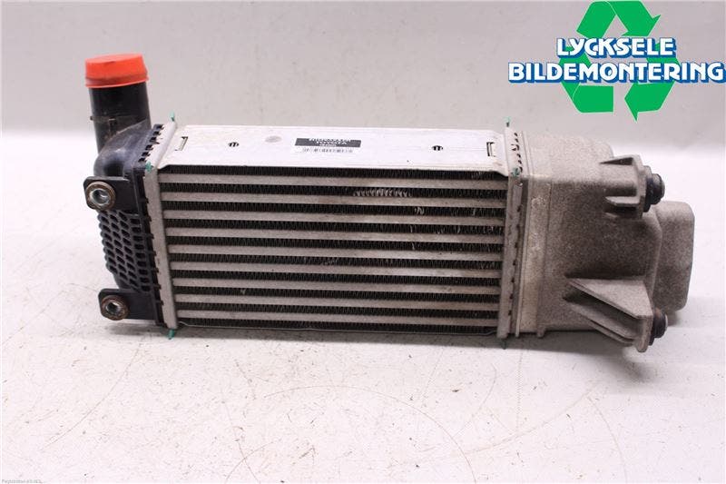 Toyota AURIS 10-12 Laddluft-Intercooler Kyl
