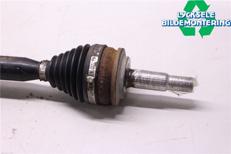 Toyota AURIS 10-12 Drivaxel Fram Höger