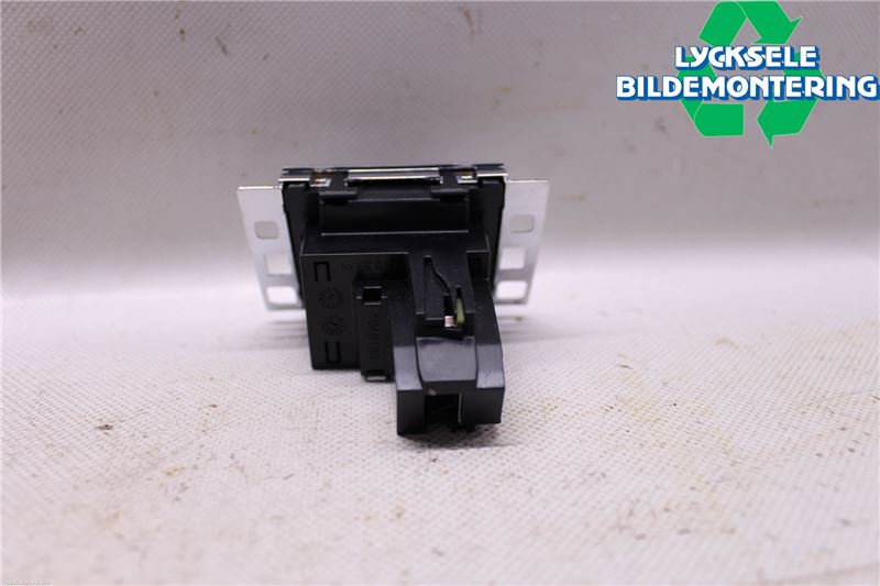 Volkswagen VW PASSAT 15-19 Instrument Klocka