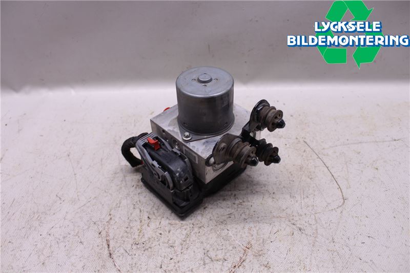 Volkswagen VW PASSAT 15-19 Abs Hydraulaggregat