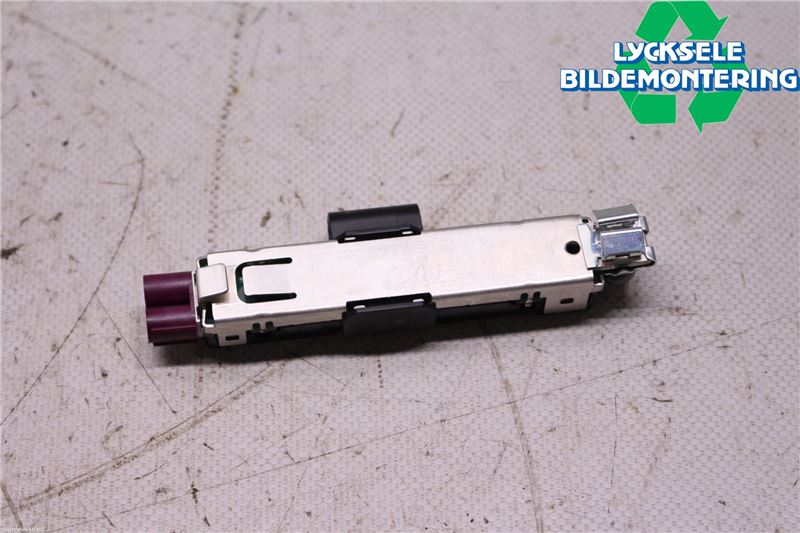 Audi A6 ALLROAD 12-18 Antennförstärkare