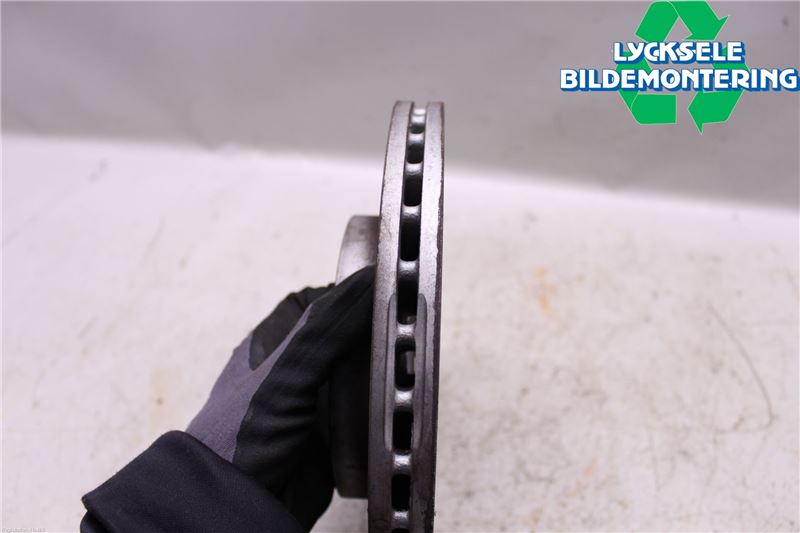 Volkswagen VW POLO VI 18->> Bromsskiva Fram