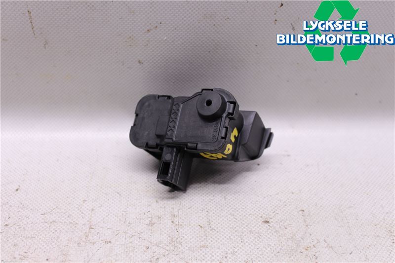 Volkswagen VW POLO VI 18->> Centrallåsmot Tanklucka