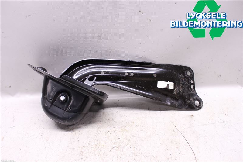 Volkswagen VW GOLF / E-GOLF VII 13-20 Bärarm Bak Vänster
