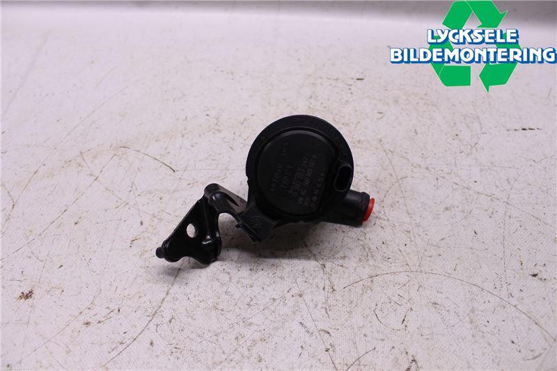 Volkswagen VW PASSAT 15-19 Vattenpump