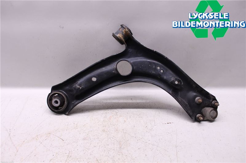 Volkswagen VW PASSAT 15-19 Bärarm Fram Undre Vä