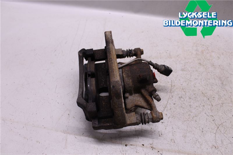 Volkswagen VW PASSAT 15-19 Bromsok Fram Höger