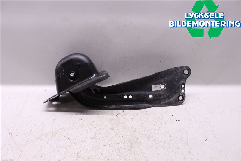 Volkswagen VW PASSAT 15-19 Bärarm Bak Höger