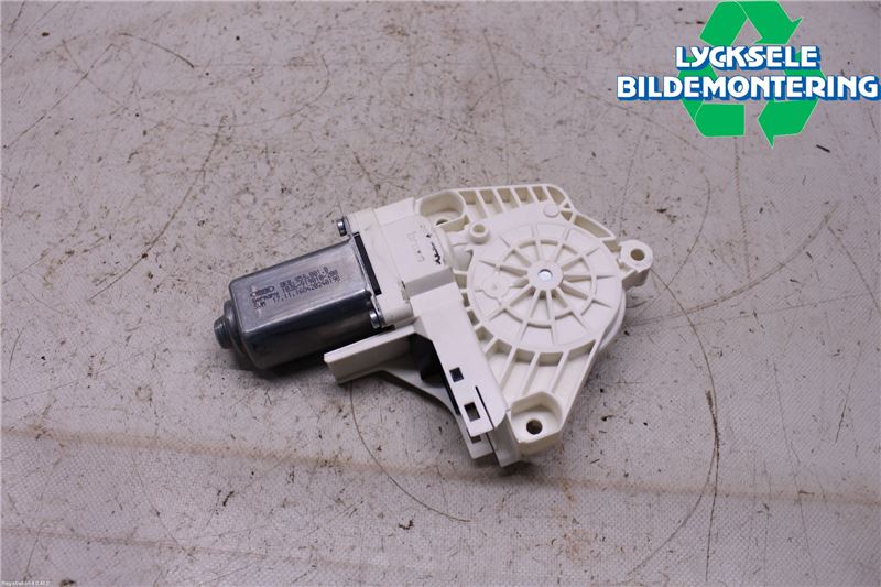 Audi A6 ALLROAD 12-18 Fönsterhissmotor