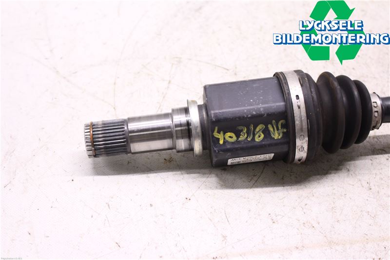 Mazda CX-3 Drivaxel Fram Vänster