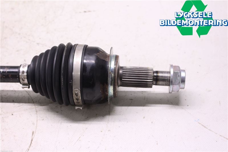 Mazda CX-3 Drivaxel Fram Vänster