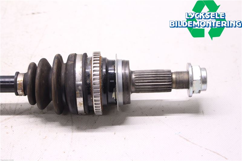 Mazda CX-3 Drivaxel Bak Vänster