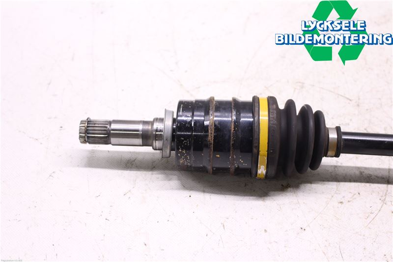 Mazda CX-3 Drivaxel Bak Vänster