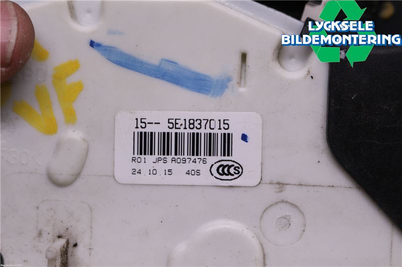 Volkswagen VW PASSAT 15-19 Låskista-Dörrlås