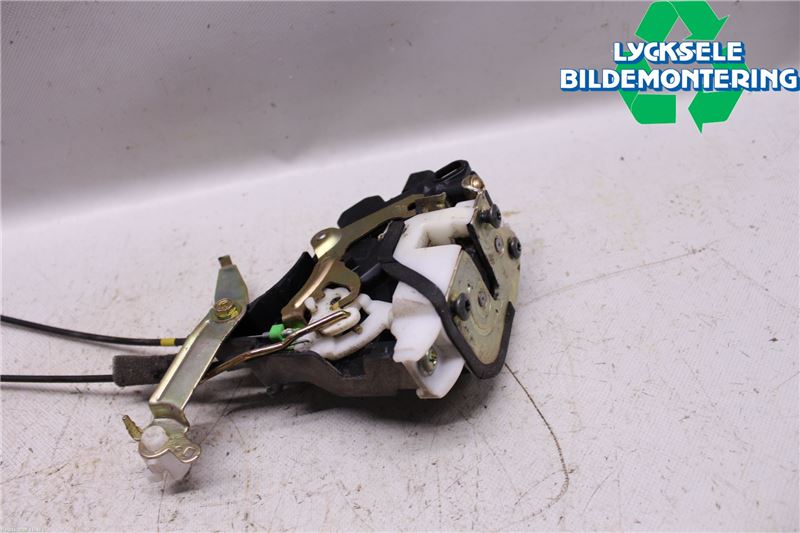 Mitsubishi L200 06-15 Låskista-Dörrlås