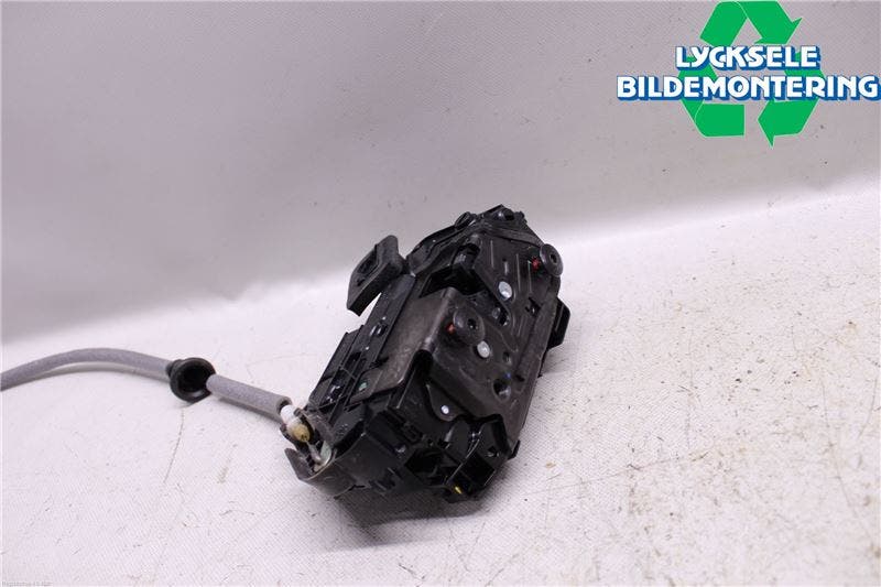 Volkswagen VW TIGUAN 16-24 Låskista-Dörrlås