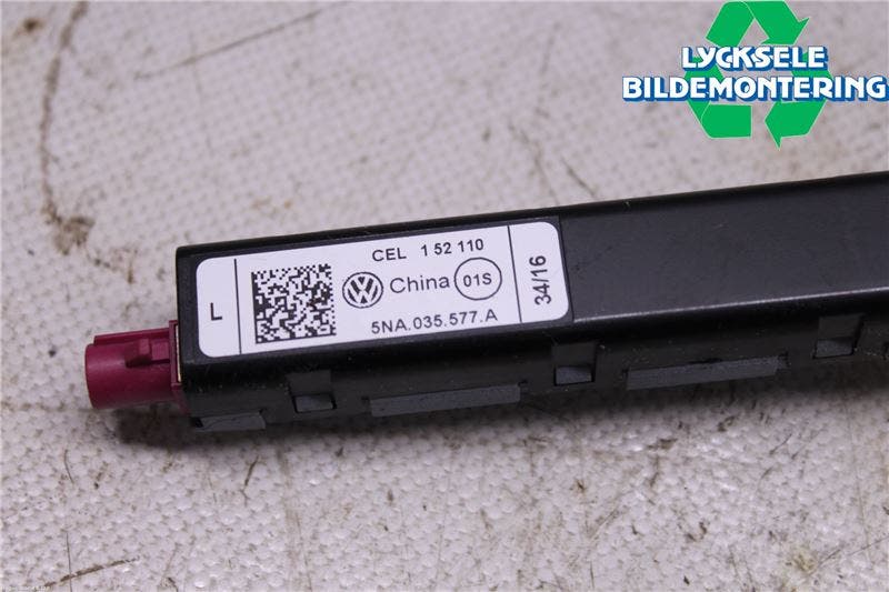 Volkswagen VW TIGUAN 16-24 Antennförstärkare