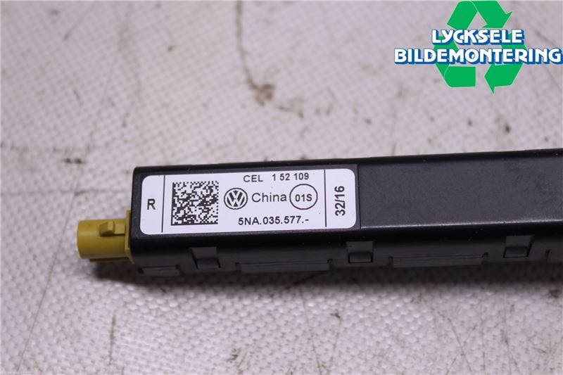 Volkswagen VW TIGUAN 16-24 Antennförstärkare