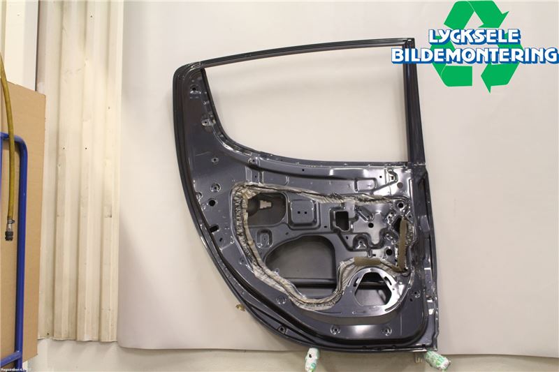 Mitsubishi L200 06-15 Dörr Bak Vänster