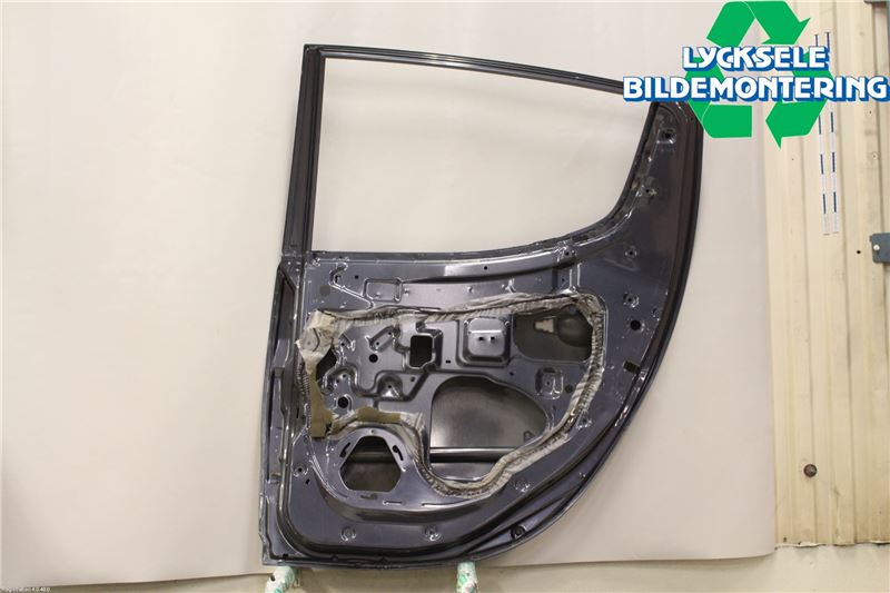 Mitsubishi L200 06-15 Dörr Bak Höger