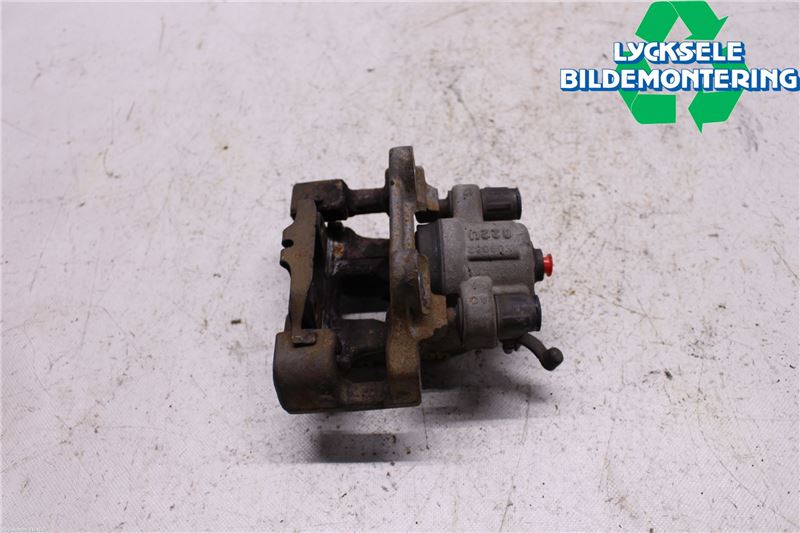 BMW 3 F30/F31/F80 12-19 Bromsok Bak Höger