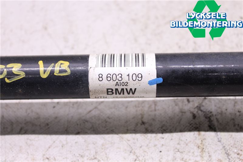 BMW 3 F30/F31/F80 12-19 Drivaxel Bak Vänster