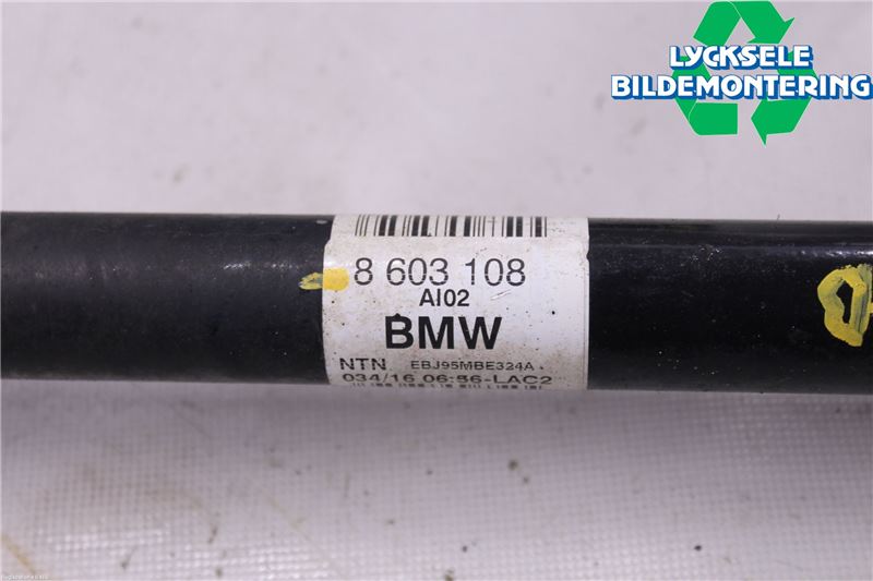 BMW 3 F30/F31/F80 12-19 Drivaxel Bak Höger
