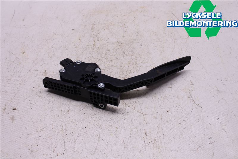 Isuzu D-MAX Gaspedal