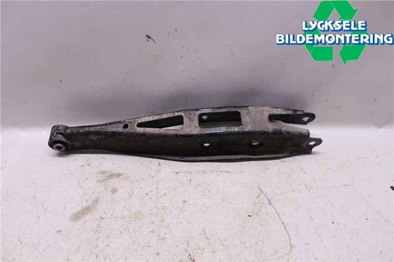 Subaru XV 12-17 Bärarm Bak Höger