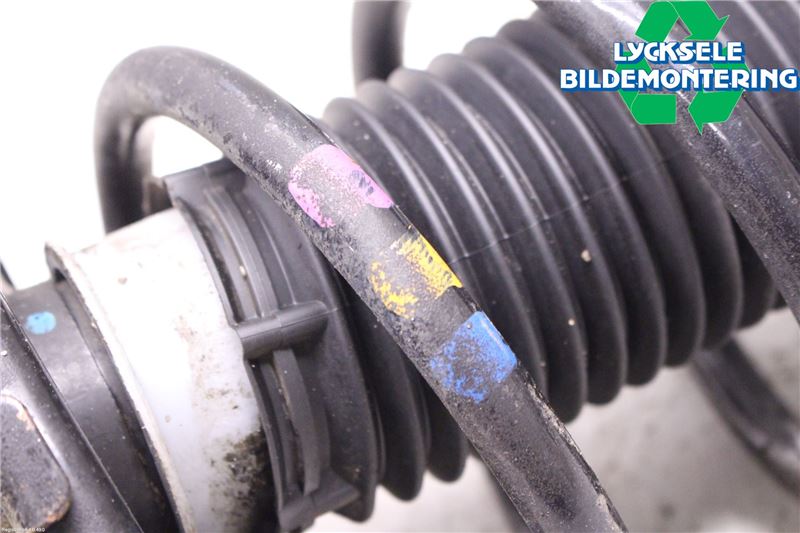 Ford KUGA 08-12 Fjäderben Fram Höger