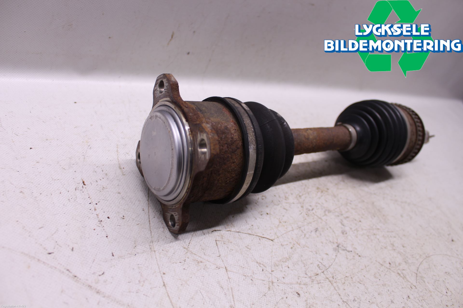 Mitsubishi L200 06-15 Drivaxel Fram Höger