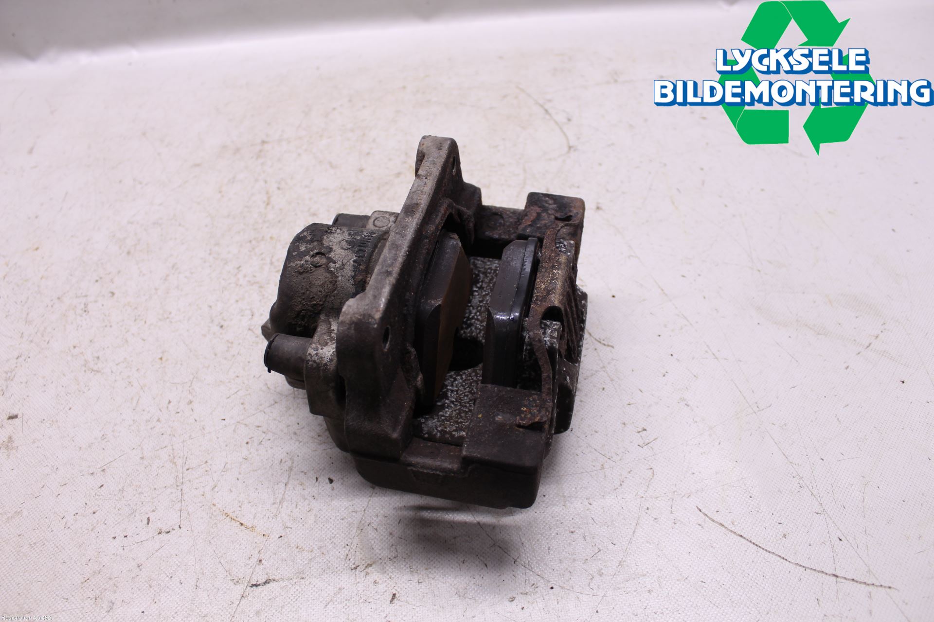 BMW 5 F10/F11/F18 09-17 Bromsok Fram Vänster