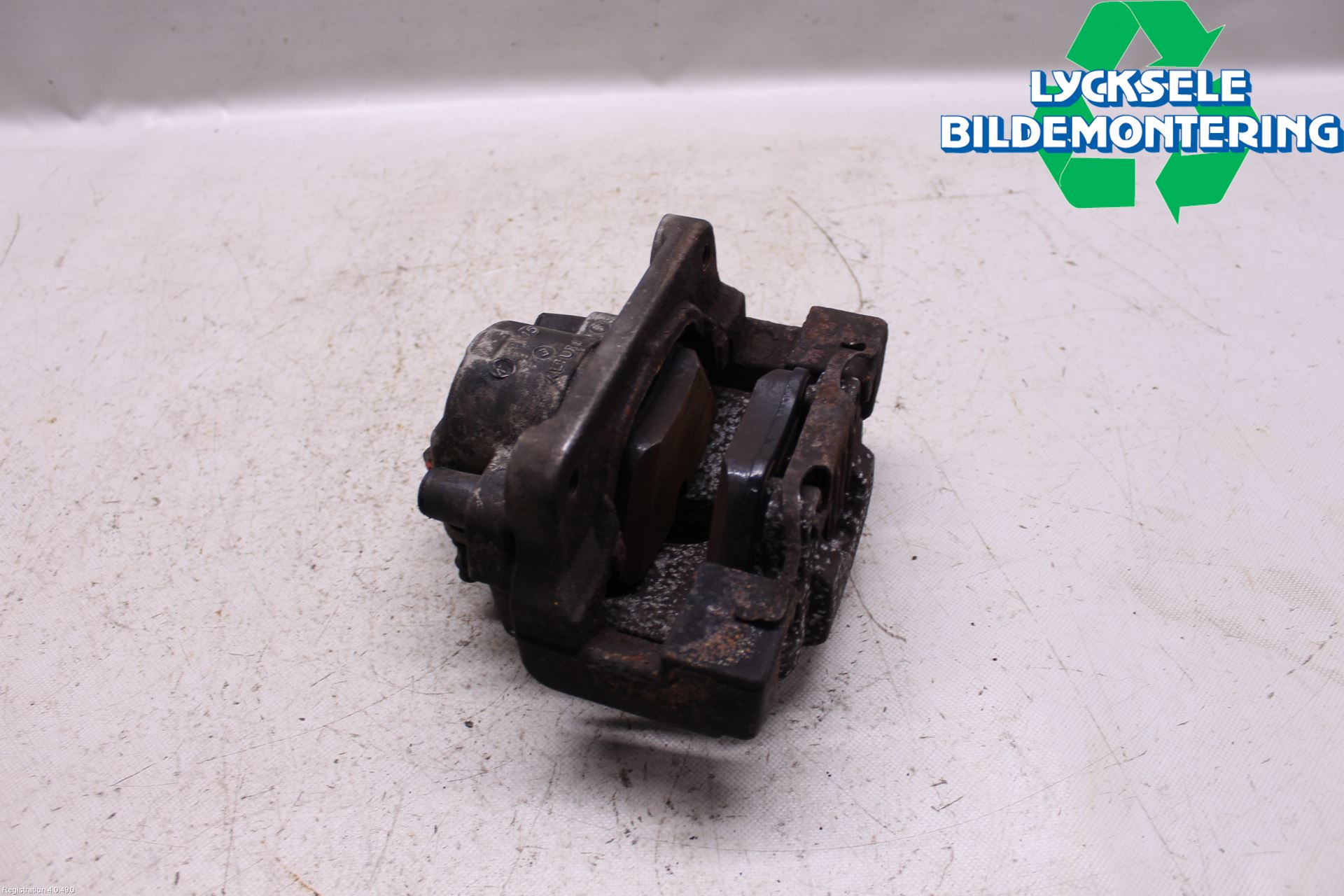 BMW 5 F10/F11/F18 09-17 Bromsok Fram Höger