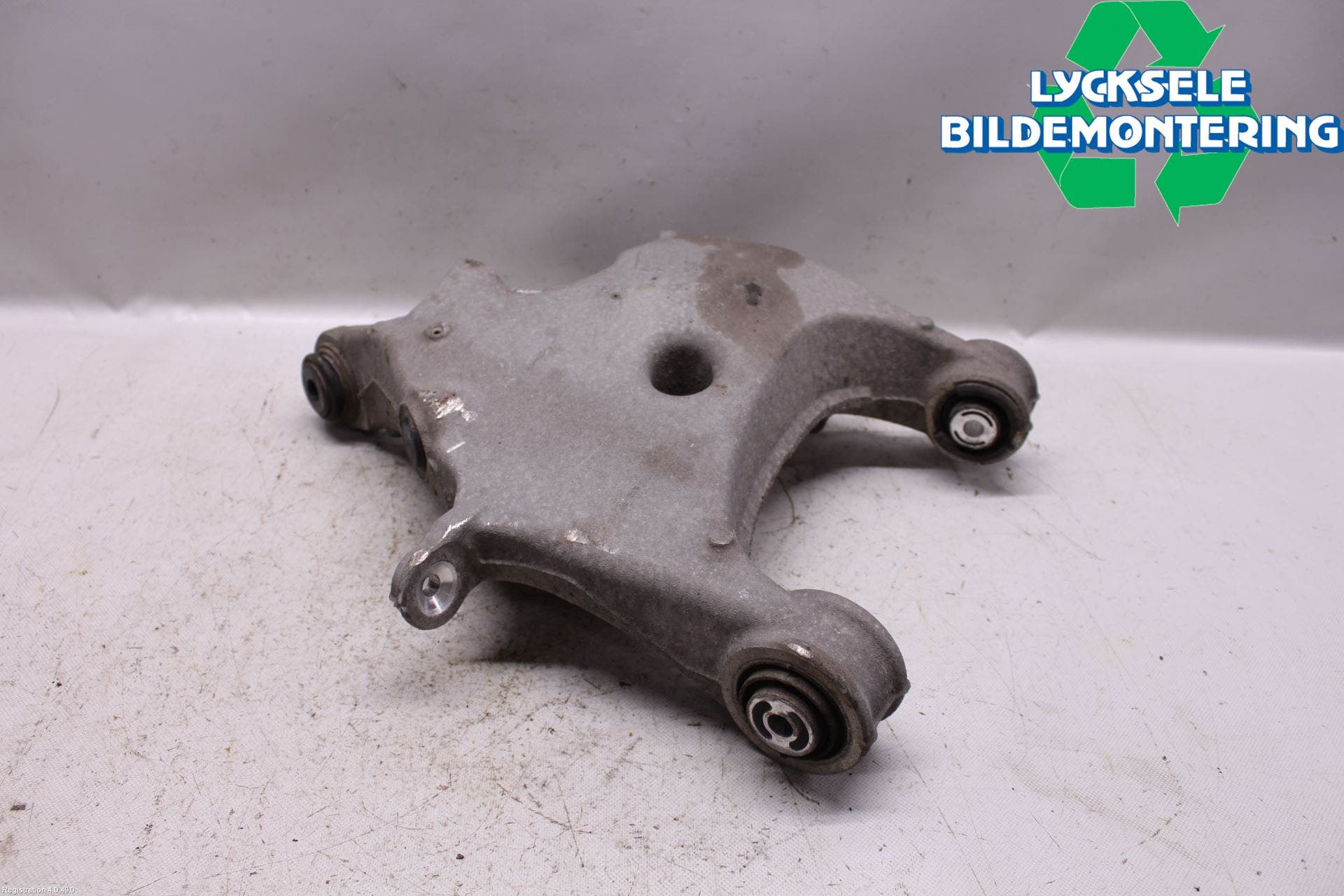 BMW 5 F10/F11/F18 09-17 Bärarm Bak Höger