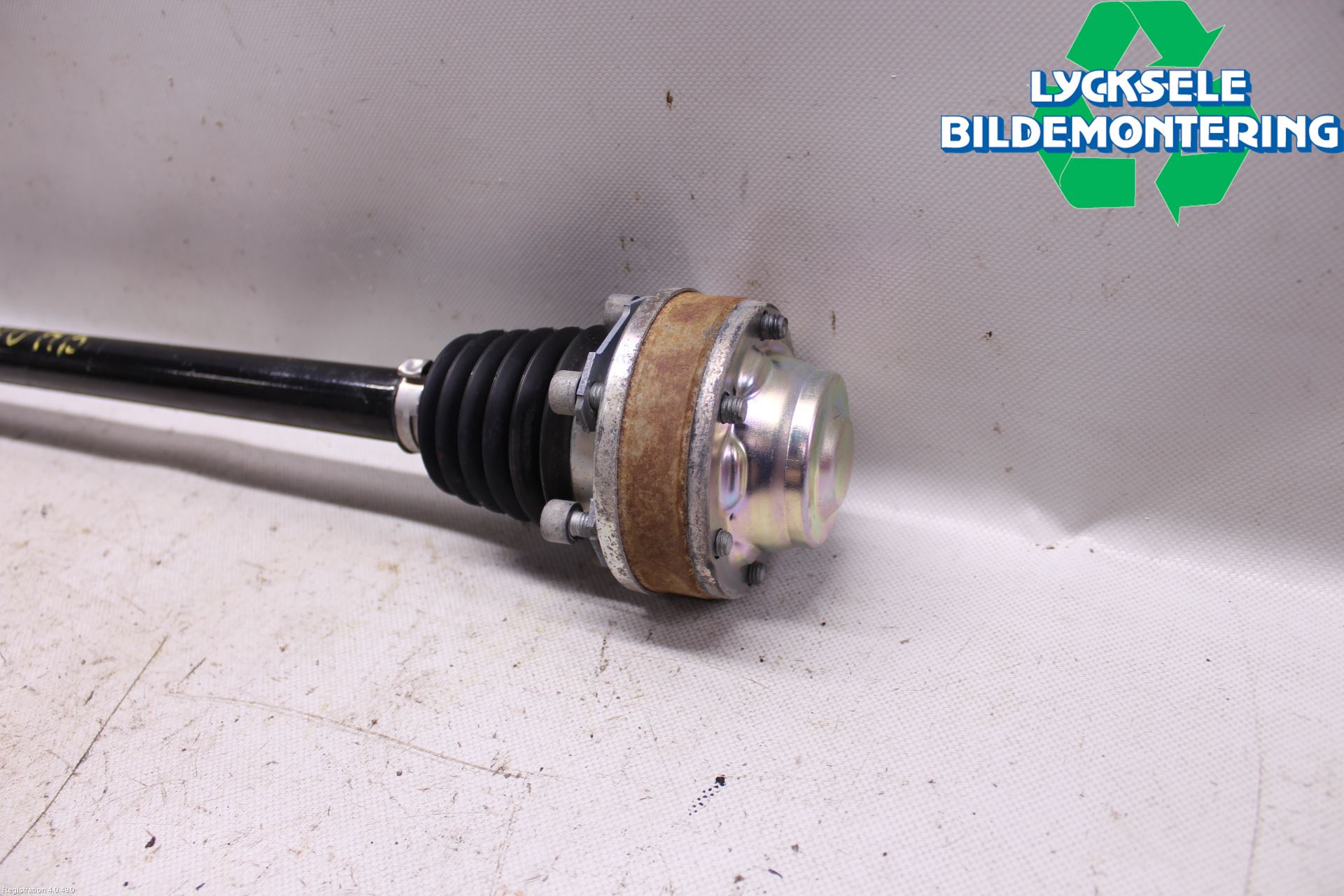 Volkswagen VW TIGUAN 16-24 Drivaxel Bak Höger
