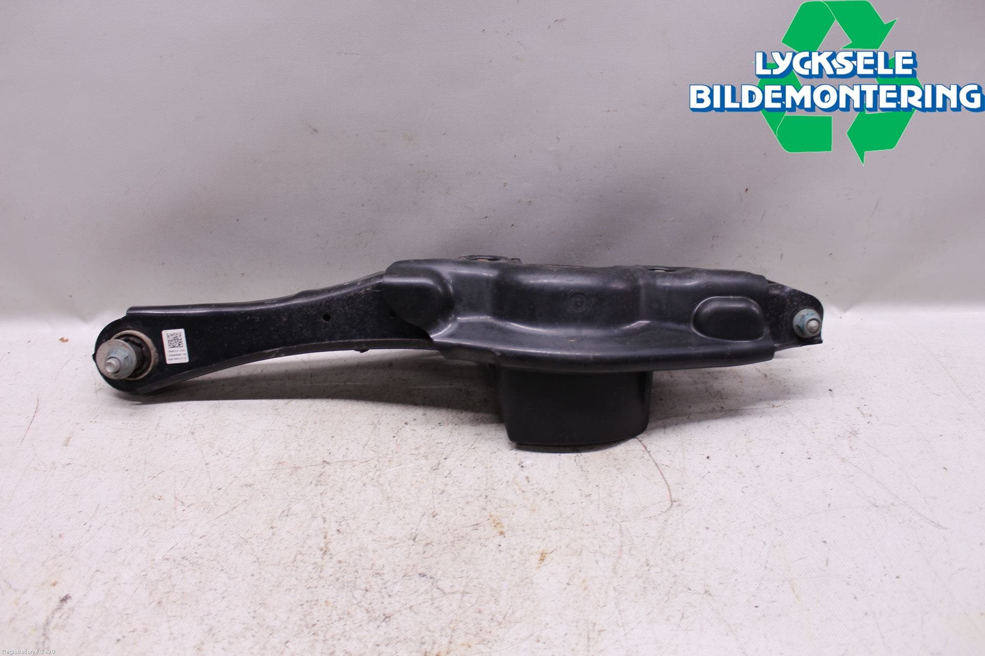 Volkswagen VW TIGUAN 16-24 Bärarm Bak Höger