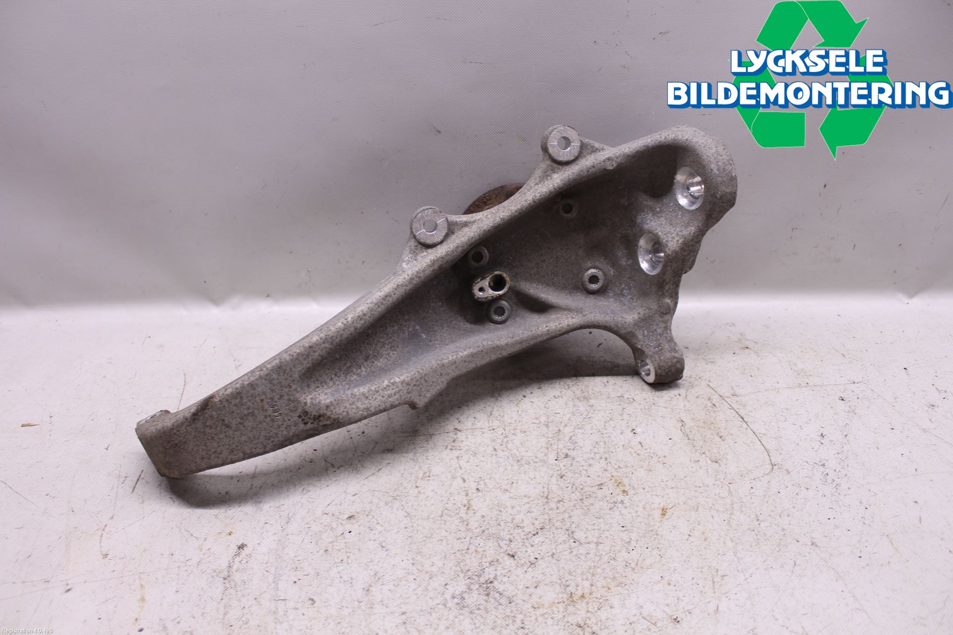 BMW 5 F10/F11/F18 09-17 Styrspindel Lagerhus Hö